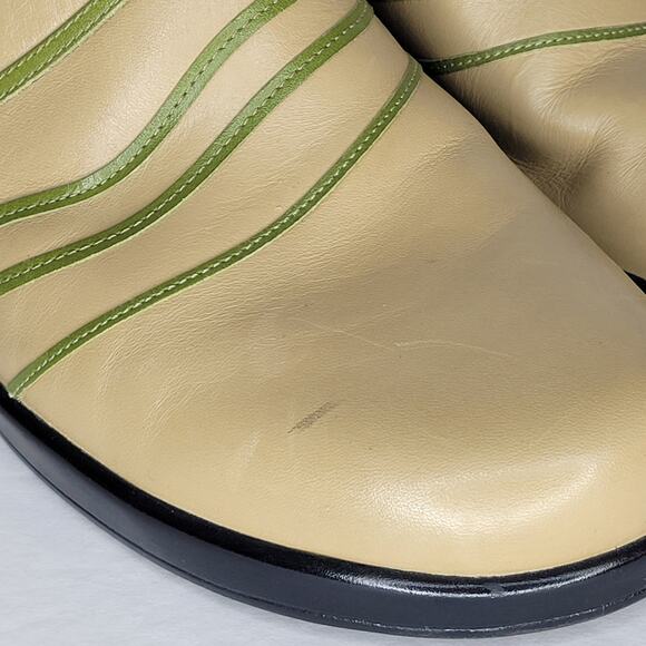 CLARKS Leather Slip On Wedge Mules Clogs Beige Green Women's sz 11 Style 75179 - Picture 12 of 13